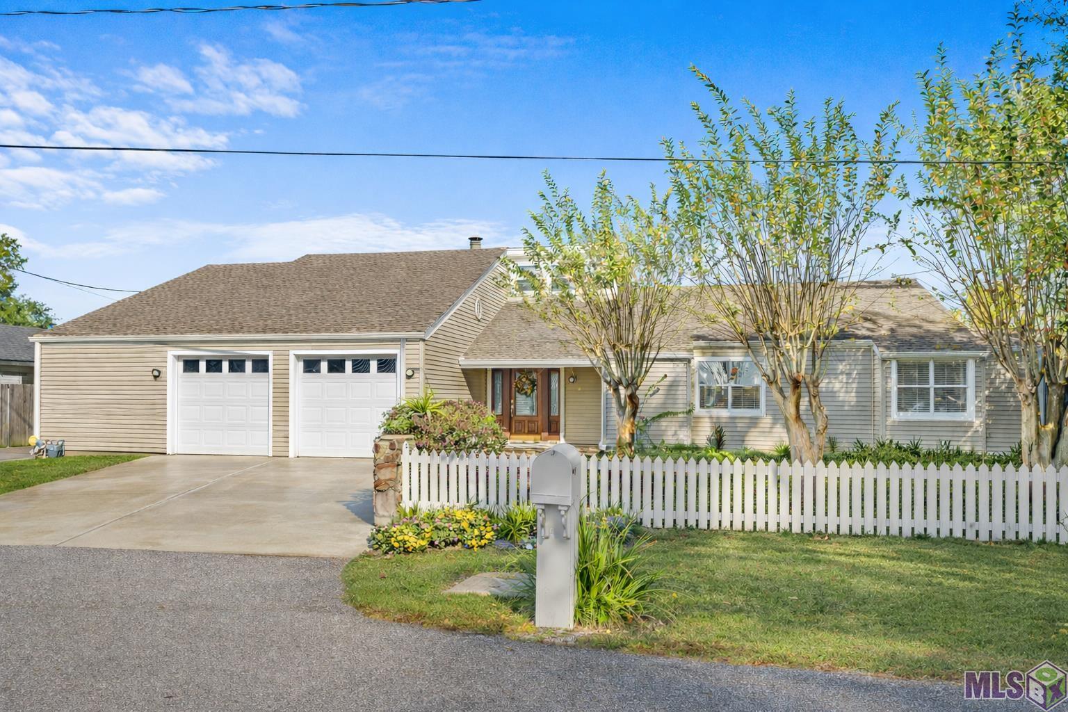 199 East 43rd Street Cut Off, LA 70345 - Photo 2 of 27