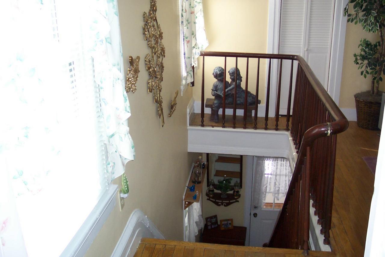 14 Albany Road West Stockbridge, MA 01266 - Photo 5 of 6 2nd Floor Landing
