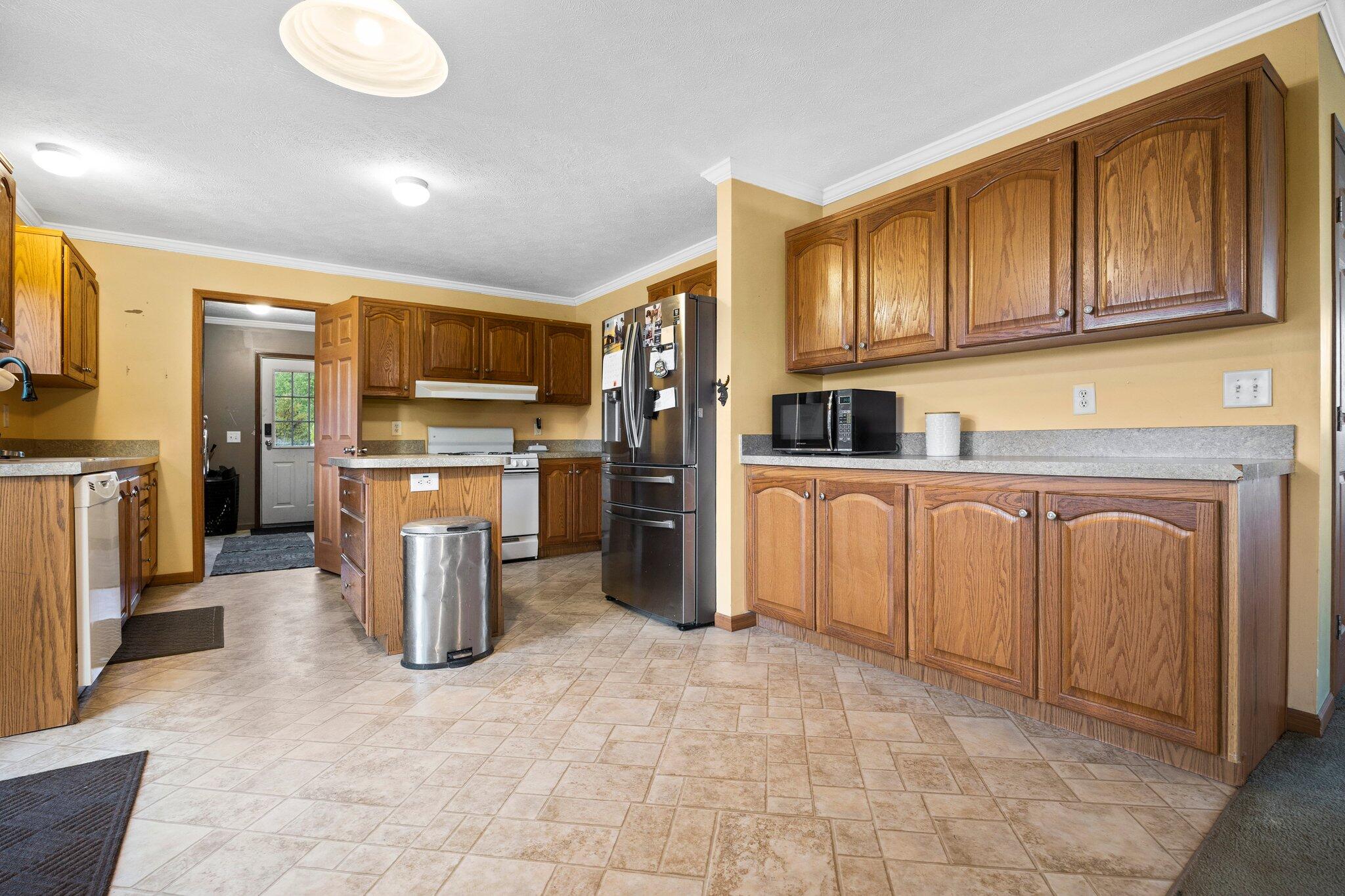 97 East Blanchard Road Shepherd, MI 48883 - Photo 6 of 23 17-web-or-mls-917A2709
