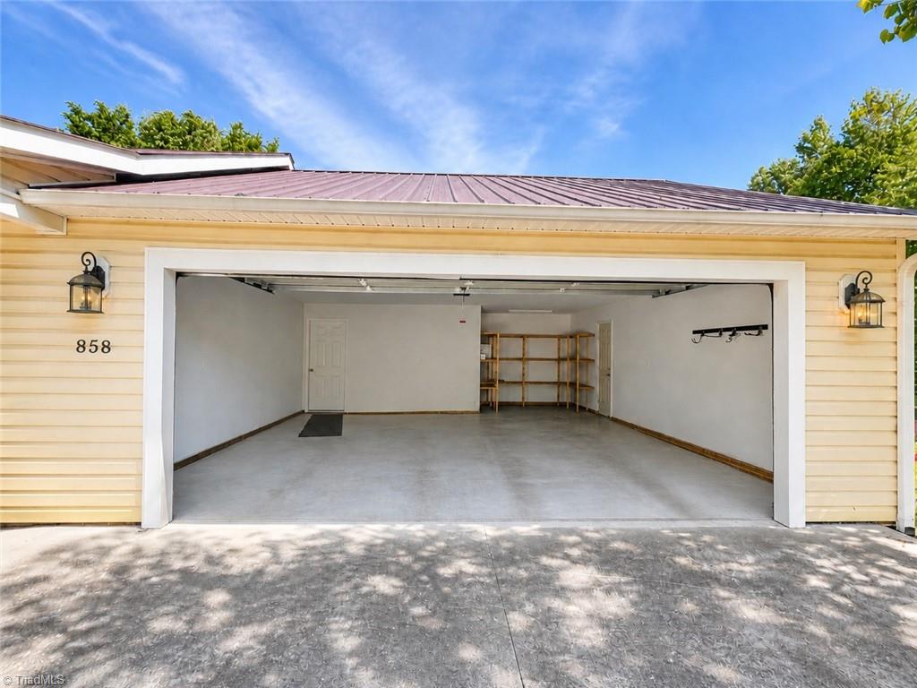 858 George Murphy Road Winston-Salem, NC 27107 - Photo 8 of 23