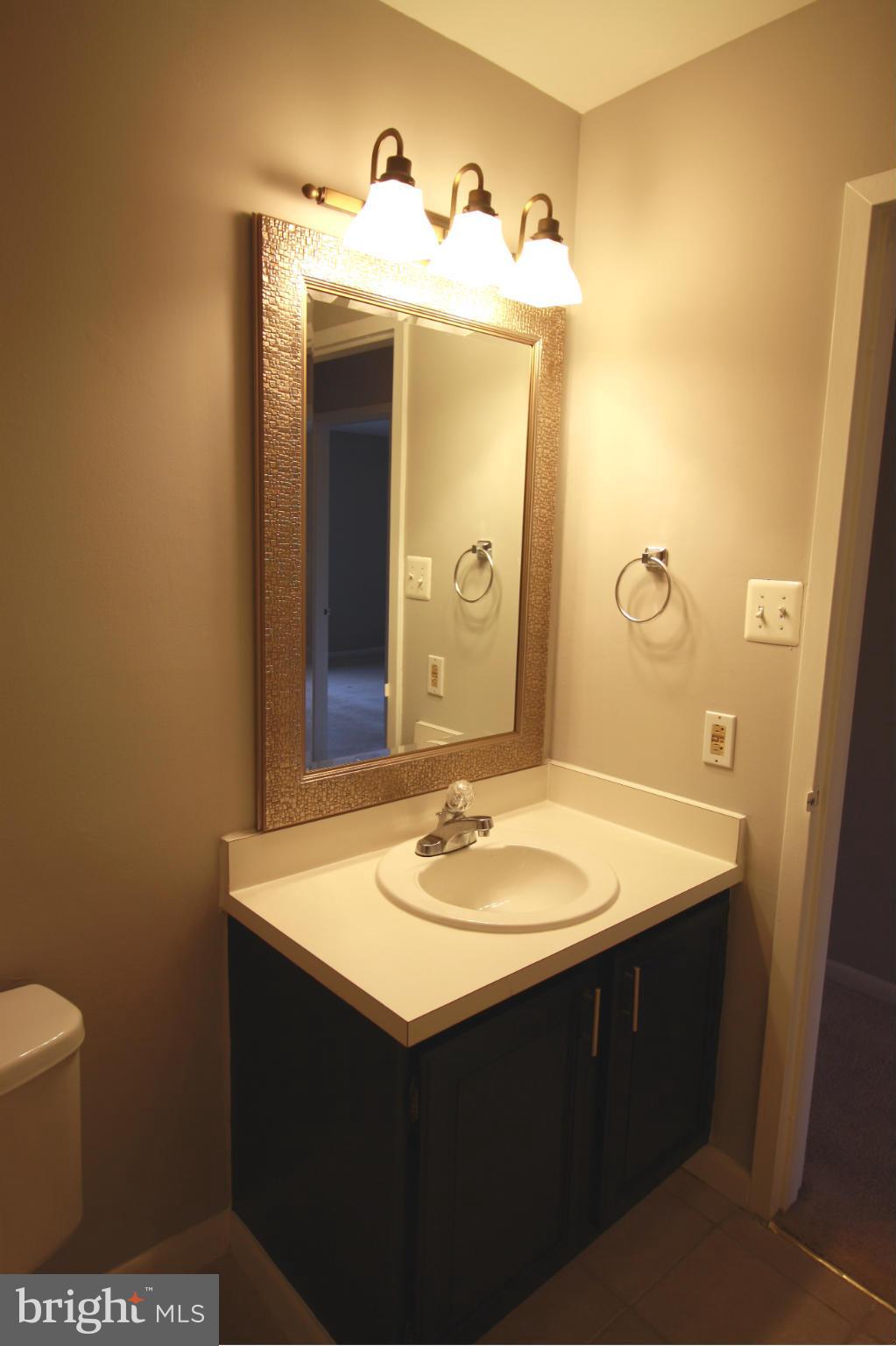 1425 Northgate Square, Unit 32B Reston, VA 20190 - Photo 13 of 28 Bath
