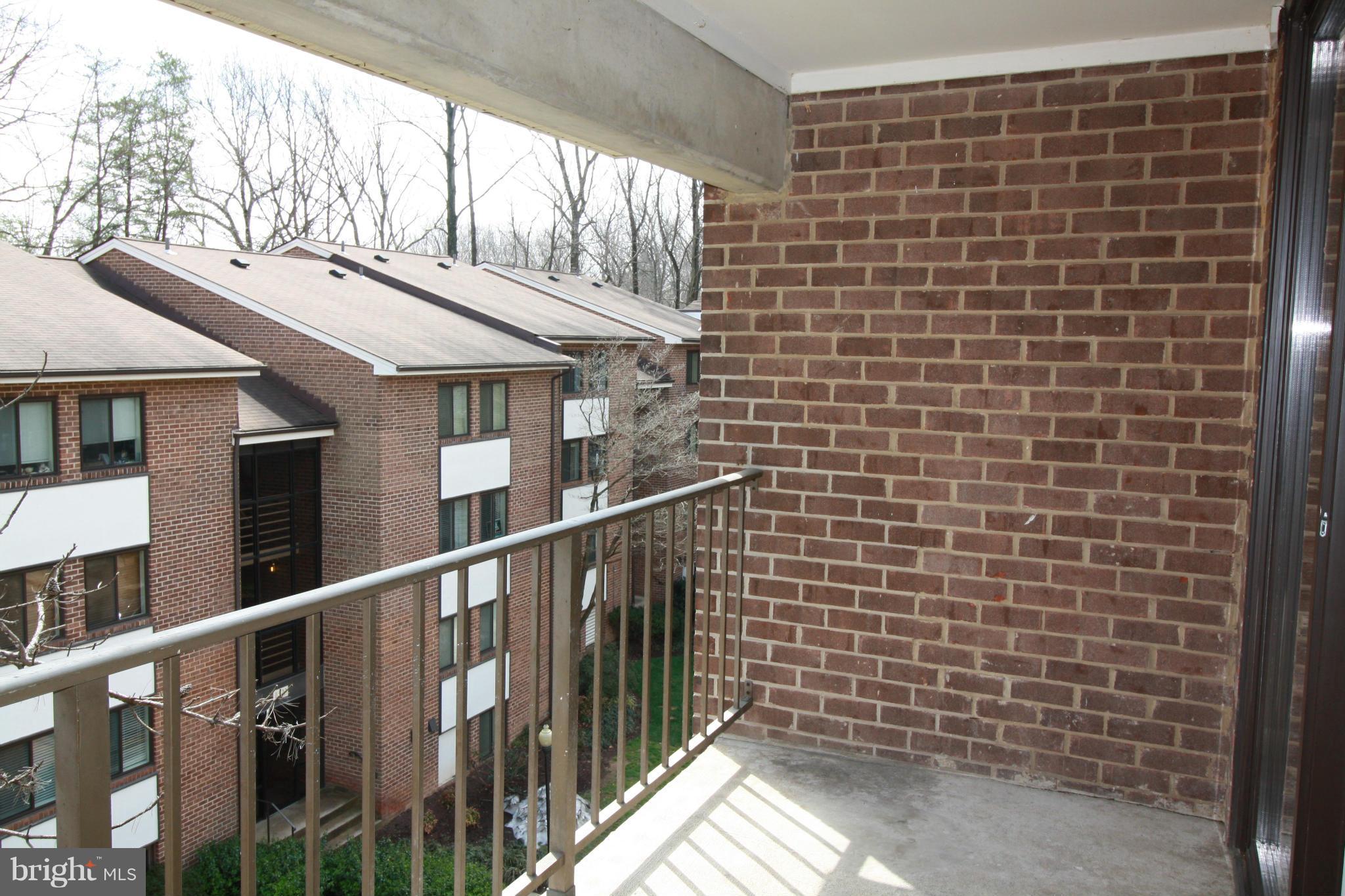 1425 Northgate Square, Unit 32B Reston, VA 20190 - Photo 23 of 28 Deck View