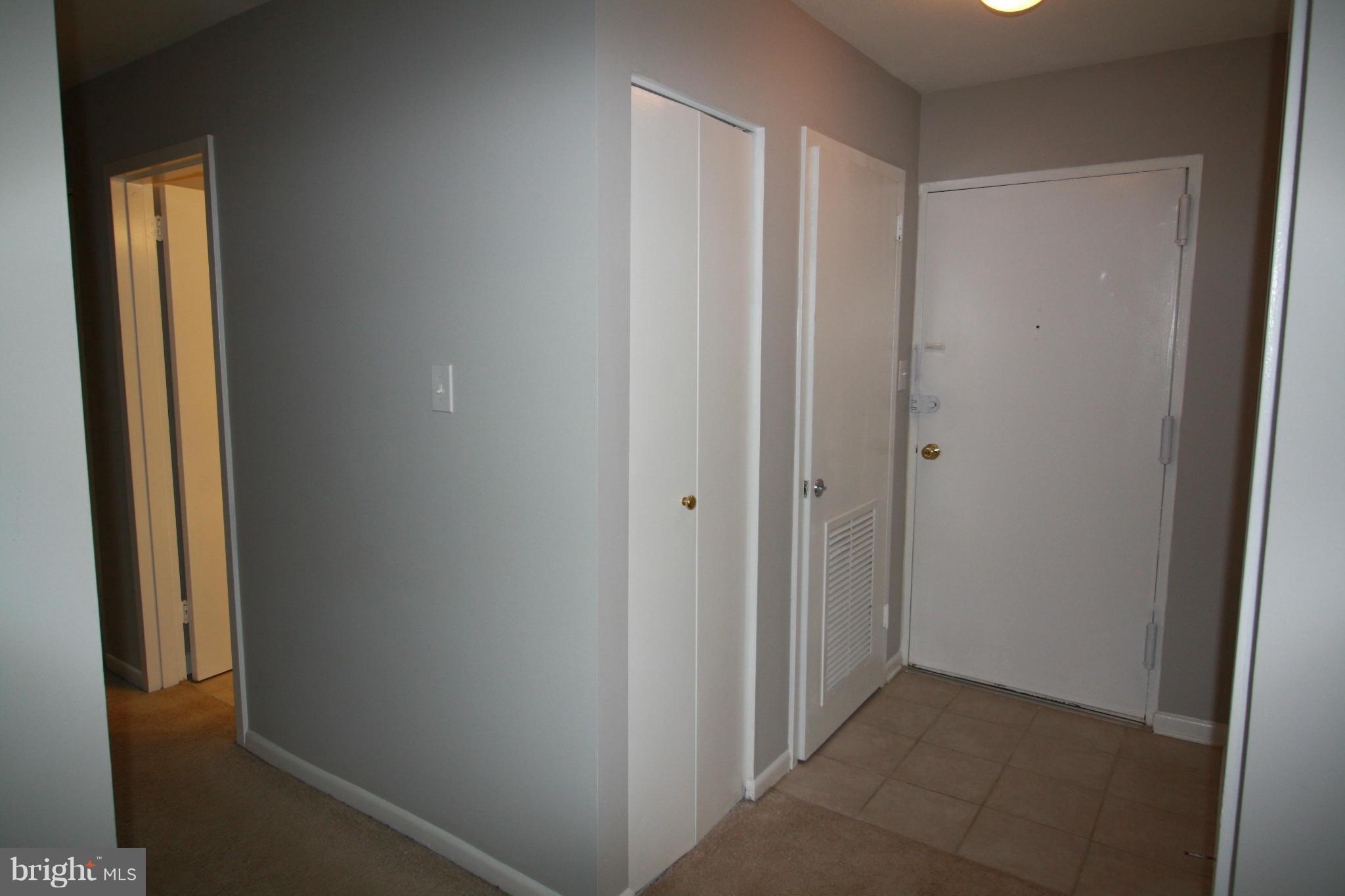 1425 Northgate Square, Unit 32B Reston, VA 20190 - Photo 8 of 28 Entry