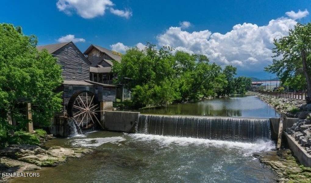 1079 Shell Mountain Road Sevierville, TN 37876 - Photo 28 of 30 OLD MILL
