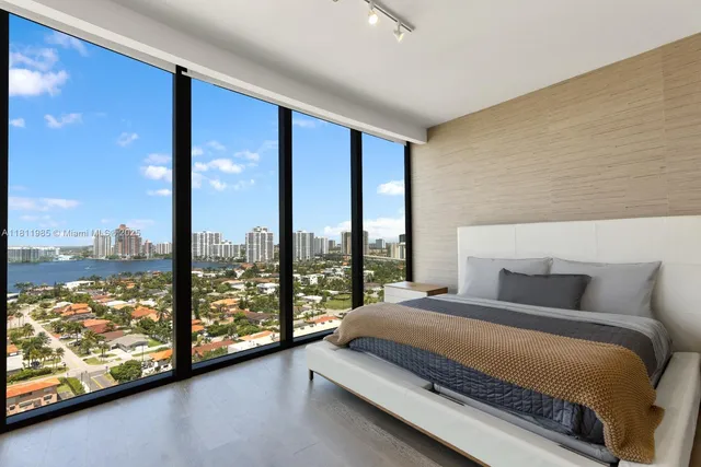$3,990,000 | 18555 Collins Avenue, Unit 1703, Sunny Isles Beach, FL 33160