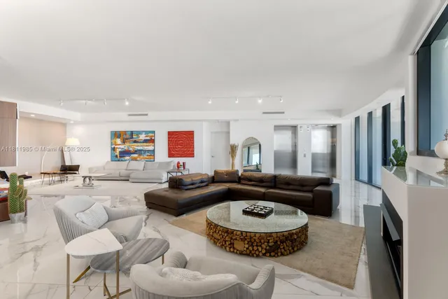 $3,990,000 | 18555 Collins Avenue, Unit 1703, Sunny Isles Beach, FL 33160