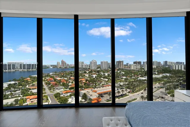$3,990,000 | 18555 Collins Avenue, Unit 1703, Sunny Isles Beach, FL 33160