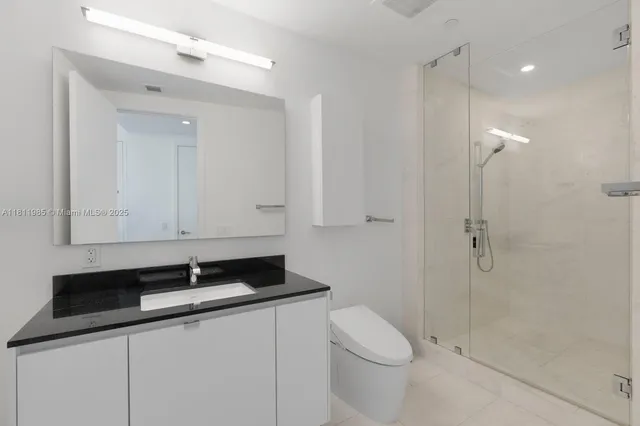 $3,990,000 | 18555 Collins Avenue, Unit 1703, Sunny Isles Beach, FL 33160