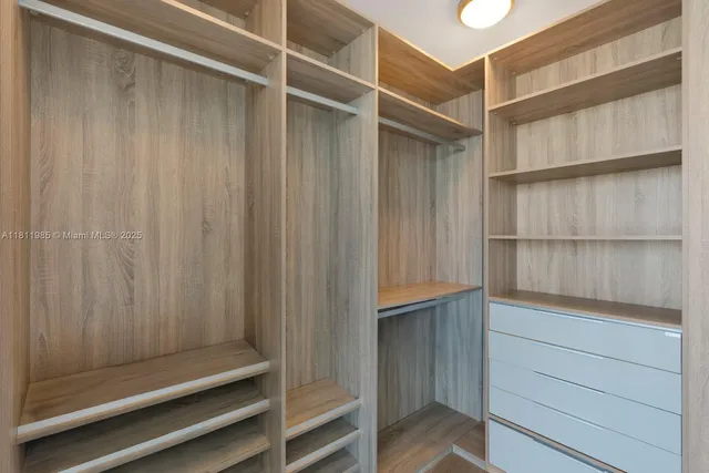 $3,990,000 | 18555 Collins Avenue, Unit 1703, Sunny Isles Beach, FL 33160