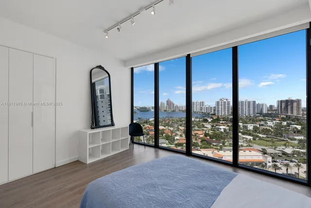 $3,990,000 | 18555 Collins Avenue, Unit 1703, Sunny Isles Beach, FL 33160