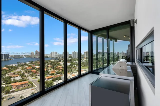 $3,990,000 | 18555 Collins Avenue, Unit 1703, Sunny Isles Beach, FL 33160