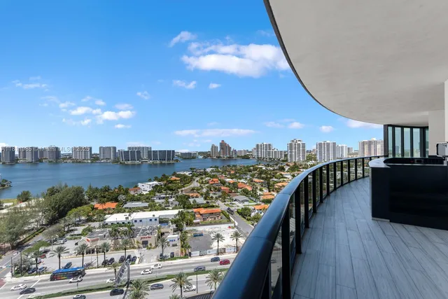 $3,990,000 | 18555 Collins Avenue, Unit 1703, Sunny Isles Beach, FL 33160