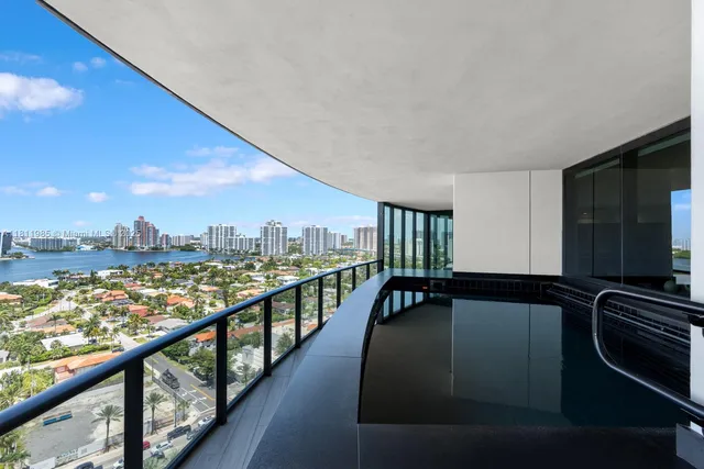 $3,990,000 | 18555 Collins Avenue, Unit 1703, Sunny Isles Beach, FL 33160