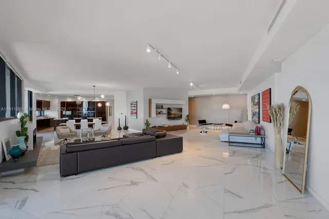 $3,990,000 | 18555 Collins Avenue, Unit 1703, Sunny Isles Beach, FL 33160