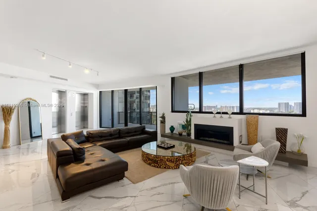 $3,990,000 | 18555 Collins Avenue, Unit 1703, Sunny Isles Beach, FL 33160