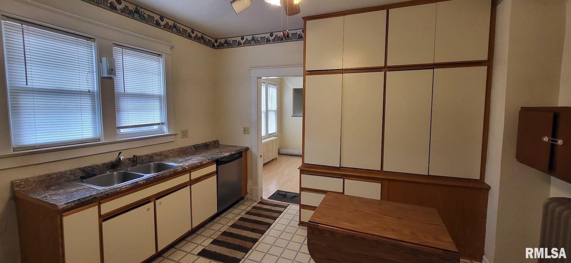 968 East Grove Street Galesburg, IL 61401 - Photo 19 of 44