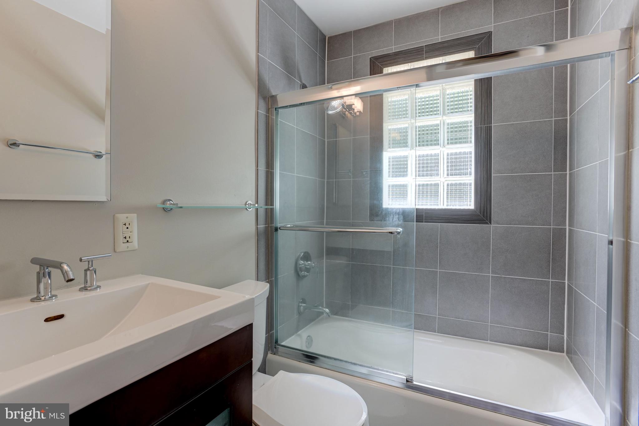 13215 Pine Road Bowie, MD 20720 - Photo 22 of 33 Full Bath