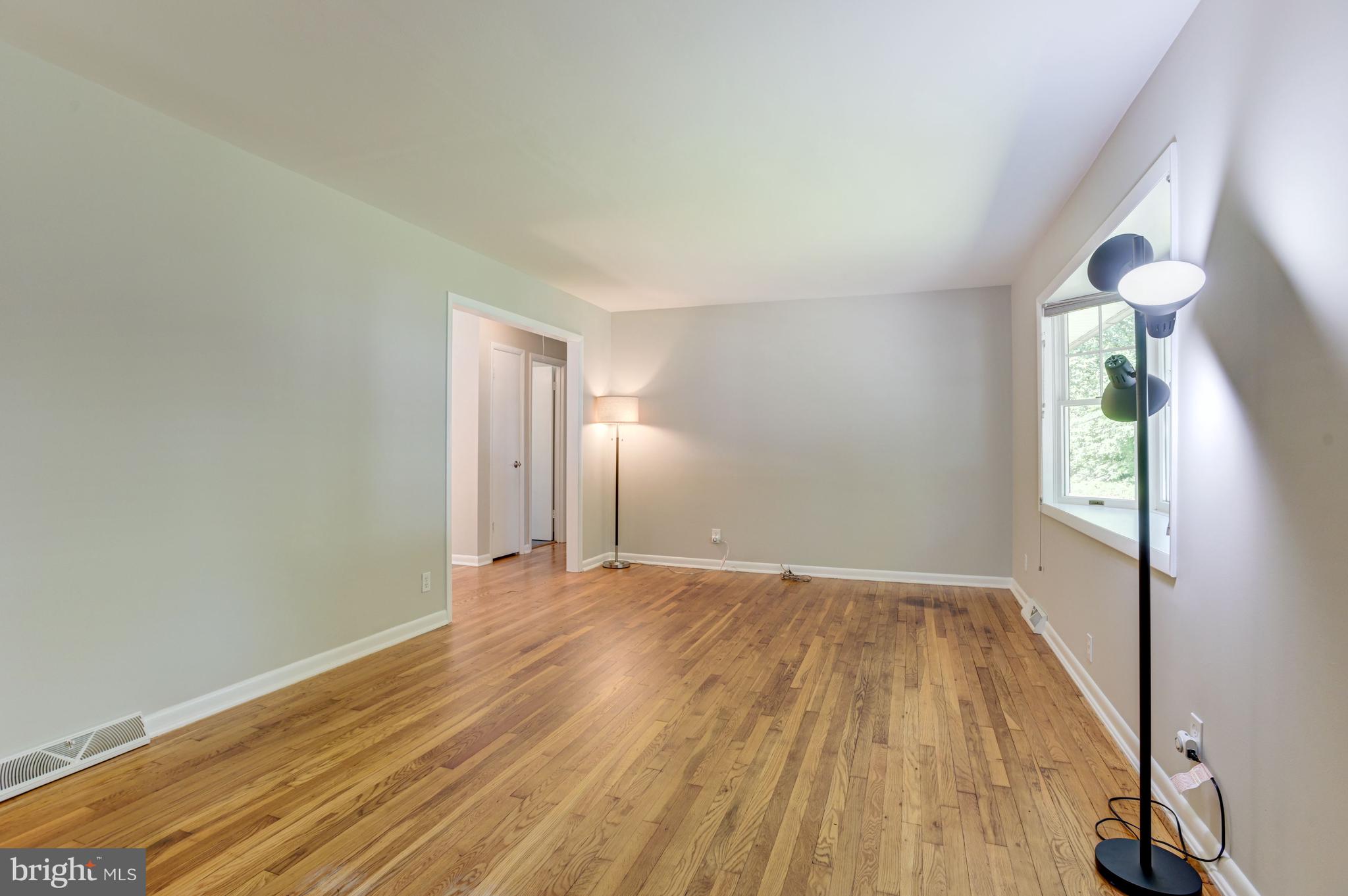 13215 Pine Road Bowie, MD 20720 - Photo 4 of 33 Living Room