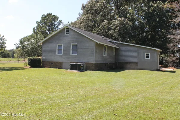 $239,000 | 2093 Burney Ford Road, Clarkton, NC 28433