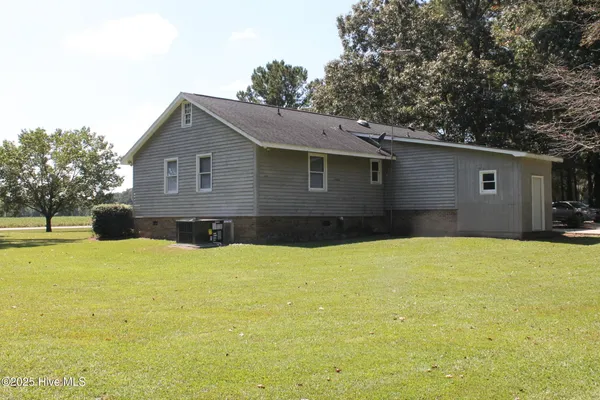 $239,000 | 2093 Burney Ford Road, Clarkton, NC 28433