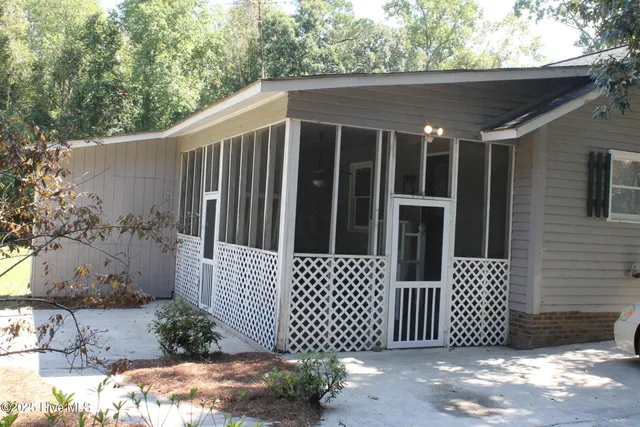 $250,000 | 2093 Burney Ford Road, Clarkton, NC 28433