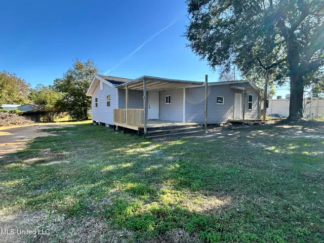 $215,000 | 220 Russell Street, Long Beach, MS 39560