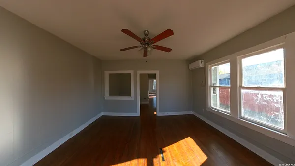 $950 | 538 Kayton Avenue, Unit 538, San Antonio, TX 78210