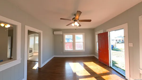 $950 | 538 Kayton Avenue, Unit 538, San Antonio, TX 78210