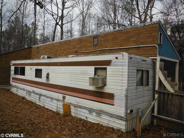 8018 Hobbs Mill Road Wilsons, VA 23894 - Photo 5 of 7 Gallery Image 5