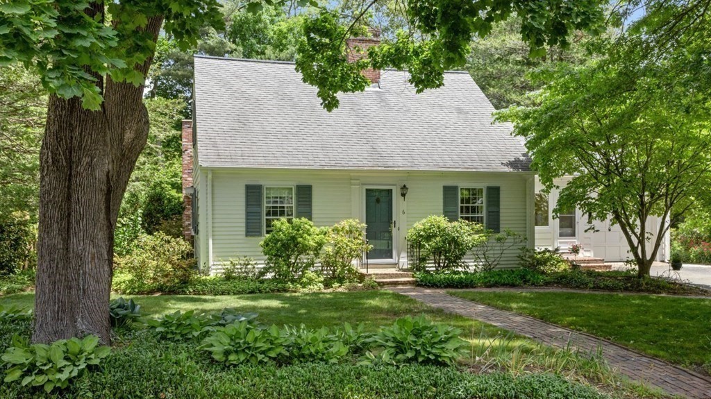 6 Fuller Brook Road Wellesley, MA 02482 - Photo 3 of 31