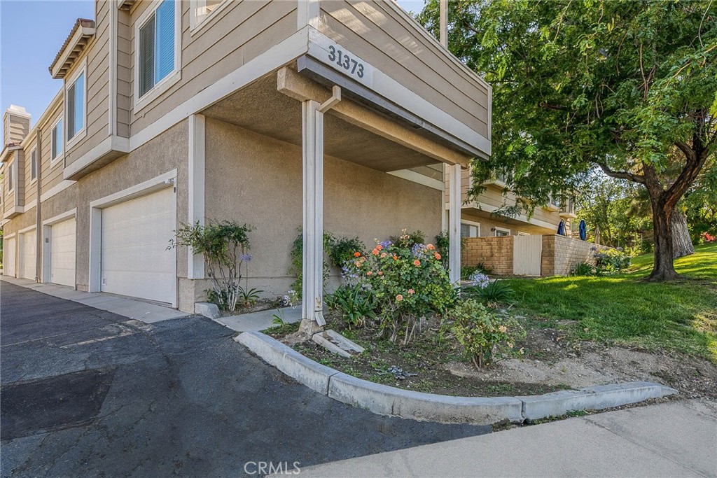 31373 The Old Road, Unit B Castaic, CA 91384 - Photo 1 of 1 Gallery Image 1
