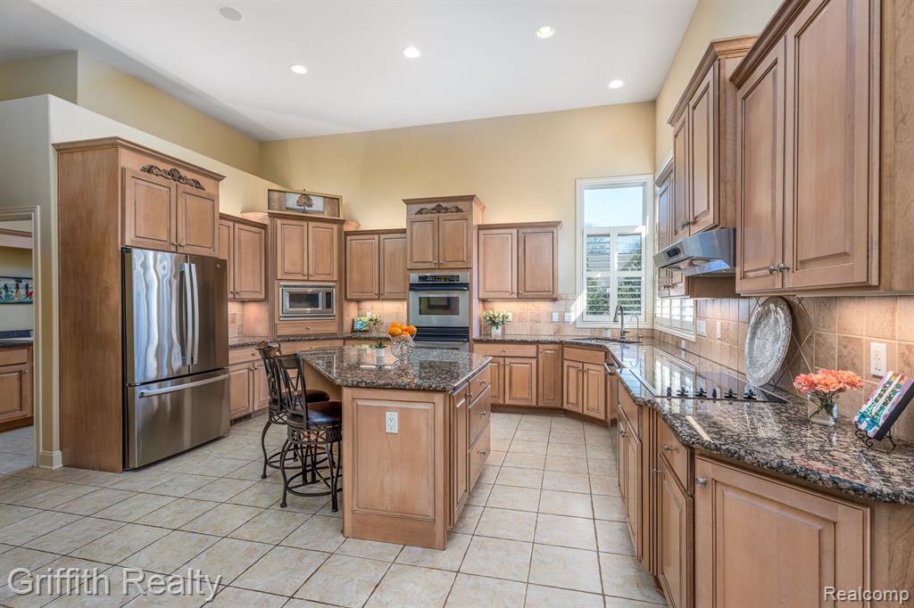 4863 Aljoann Road Brighton, MI 48116 - Photo 11 of 52