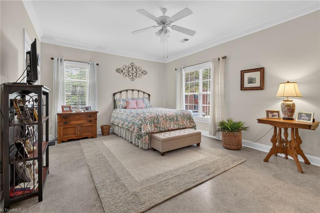 522 College Road, Unit 207 Greensboro, NC 27410 - Photo 5 of 34