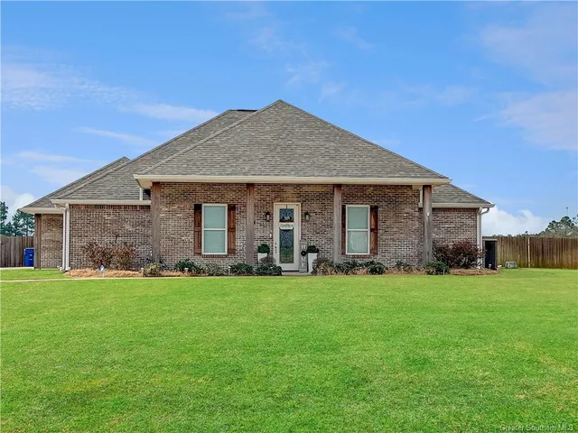 $414,000 | 230 Liberty Drive, Leesville, LA 71446