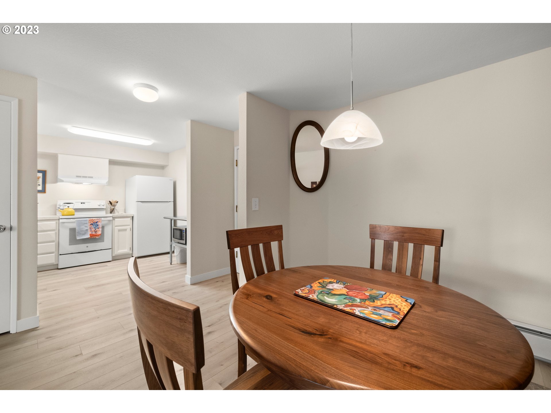 8720 Southwest Tualatin Road, Unit 321 Tualatin, OR 97062 - Photo 11 of 21 a view of a dining room with furniture