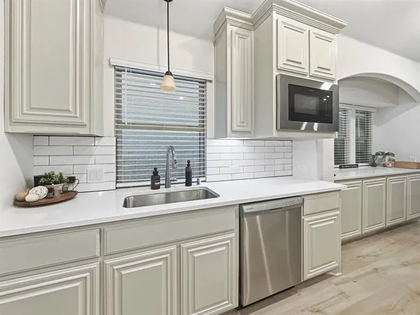 $3,000 | 1248 Starlight Avenue, Aubrey, TX 76227