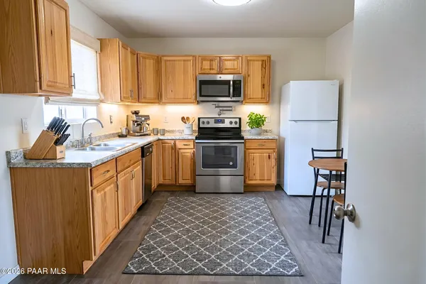 $1,350 | 3055 North Corrine Drive, Unit B, Prescott Valley, AZ 86314