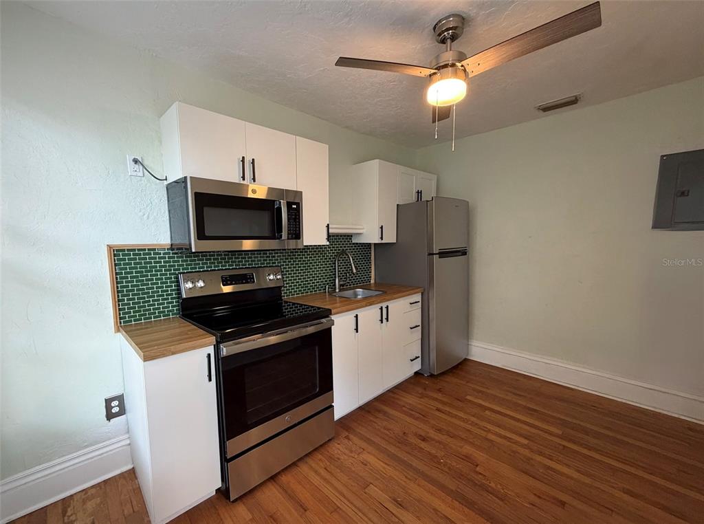 123 Northeast 8th Street Gainesville, FL 32601 - Photo 5 of 15