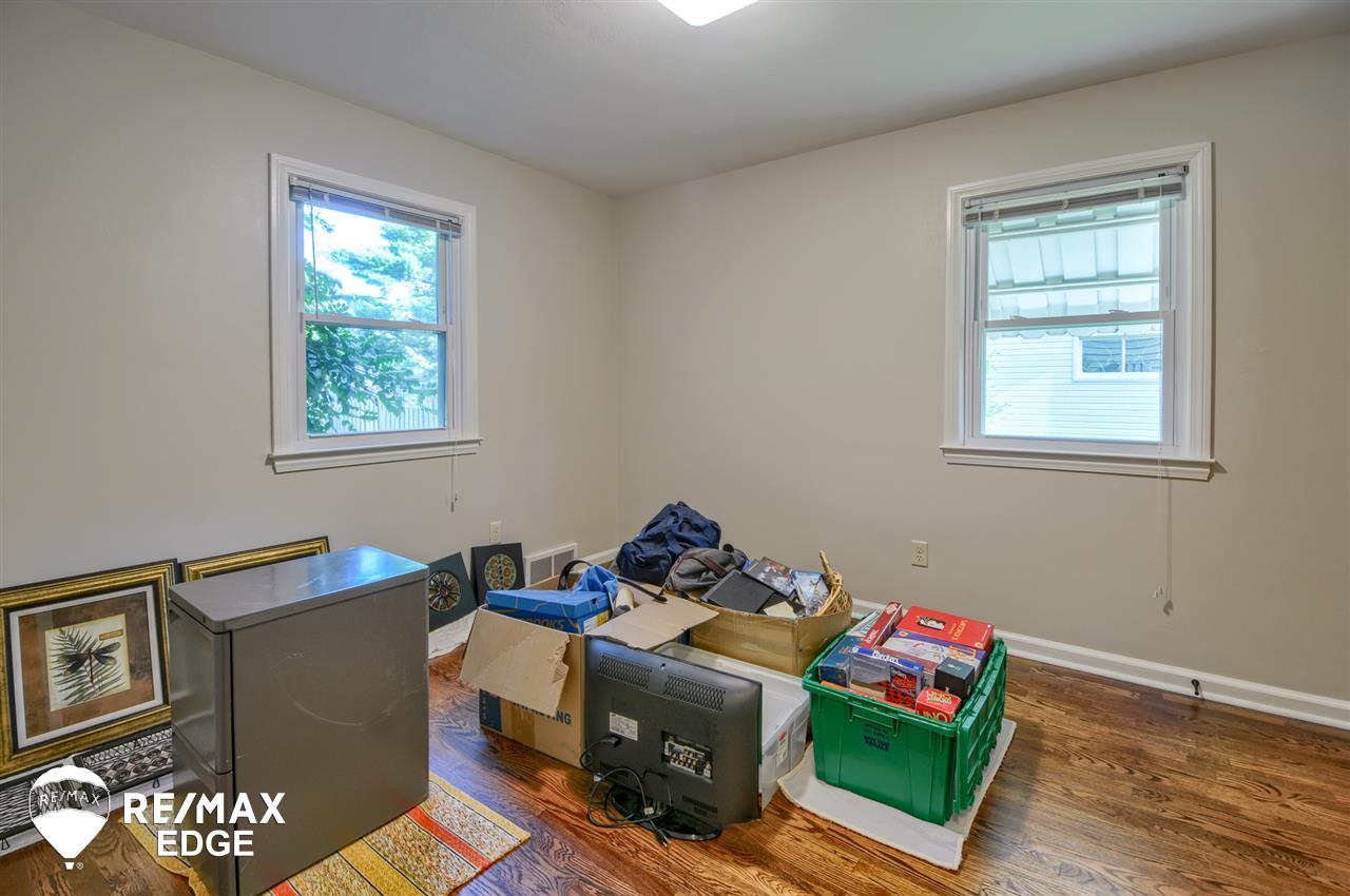 2144 Covert Road Burton, MI 48509 - Photo 21 of 27 50022563-20.JPG