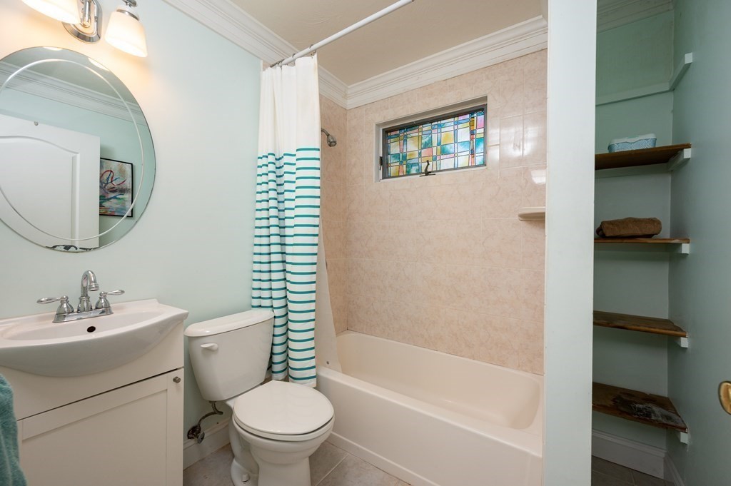 34 Hickory Road Halifax, MA 02338 - Photo 13 of 31 Gallery Image 13