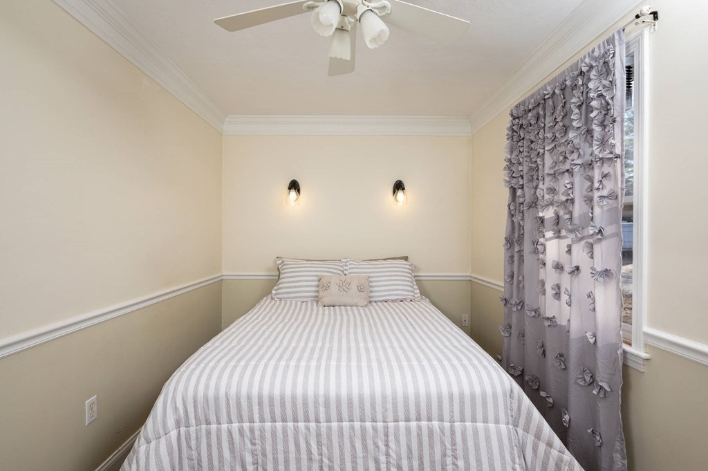 34 Hickory Road Halifax, MA 02338 - Photo 10 of 31 Gallery Image 10