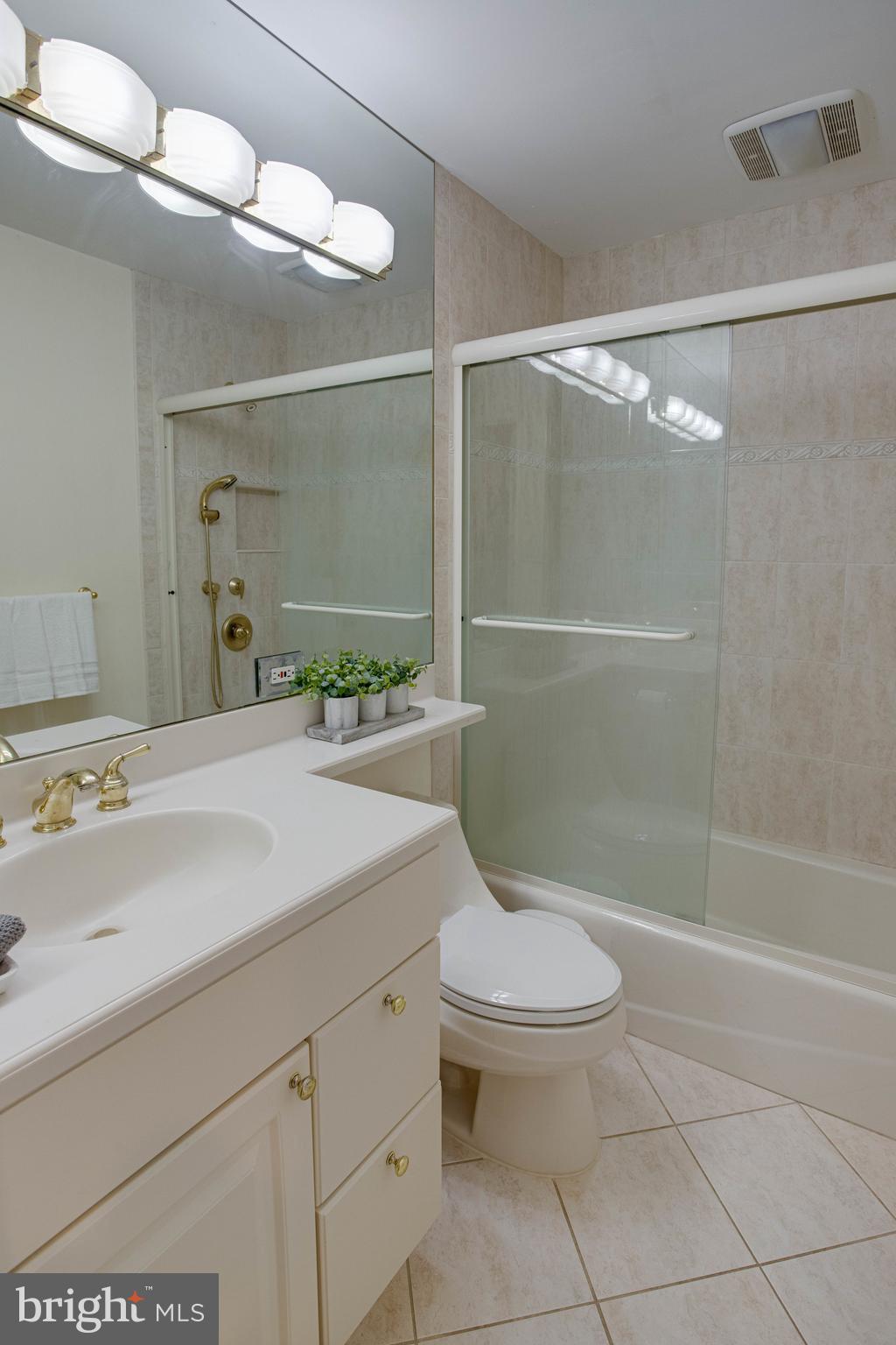 5223 Lewisham Road Fairfax, VA 22030 - Photo 38 of 84 Gallery Image 38