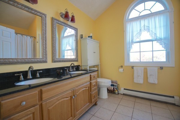 8 Coolidge Road Lynn, MA 01902 - Photo 12 of 30 Gallery Image 12