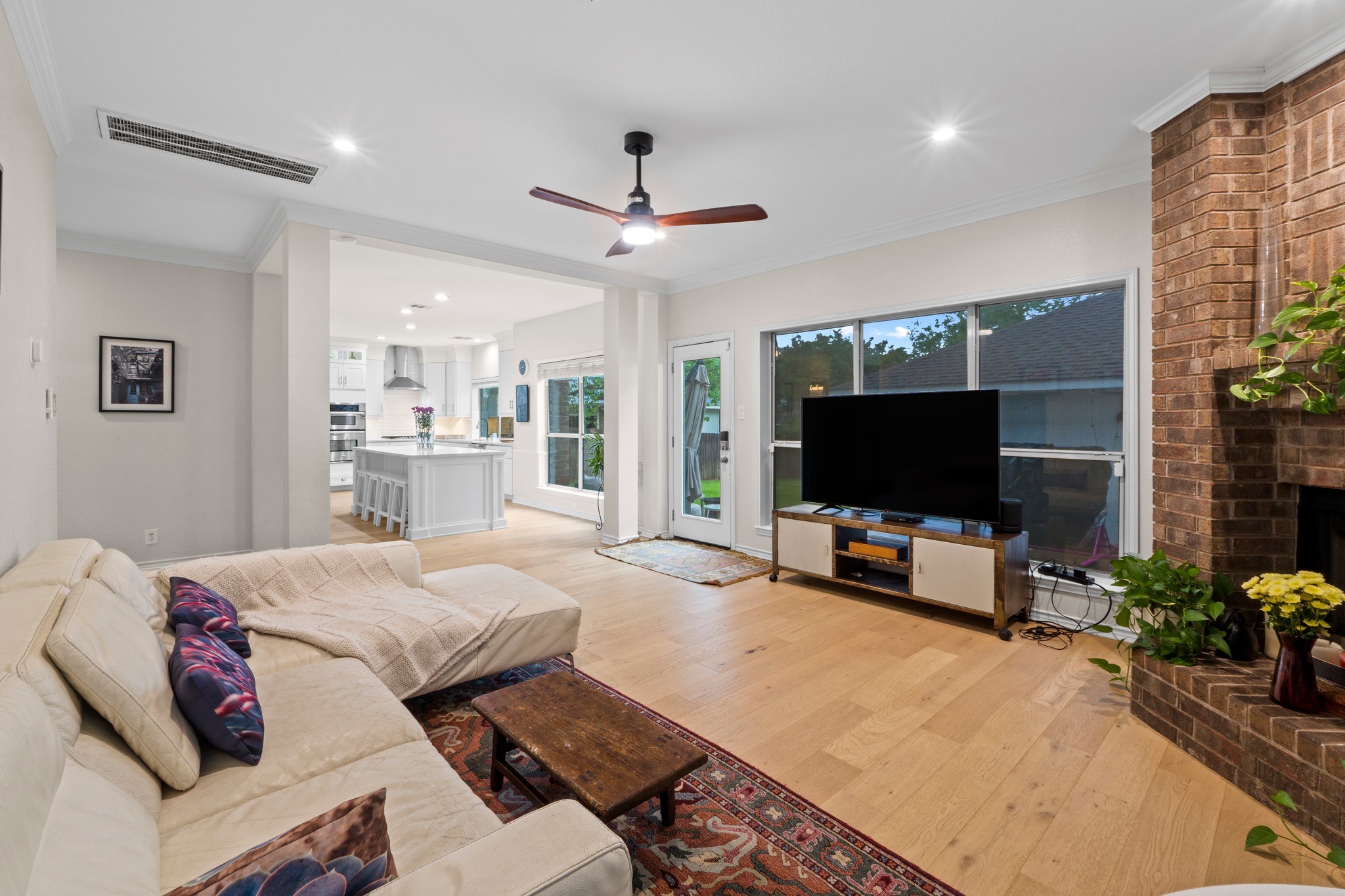 6300 Needham Lane Austin, TX 78739 - Photo 6 of 38