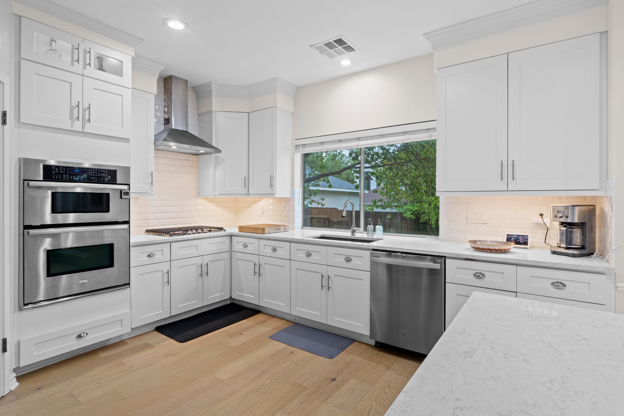 6300 Needham Lane Austin, TX 78739 - Photo 9 of 38