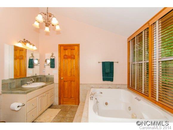 21 Marlowe Road Fairview, NC 28730 - Photo 18 of 24 Gallery Image 18