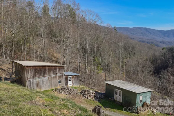 $200,000 | 710 Greasy Creek Road, Bakersville, NC 28705