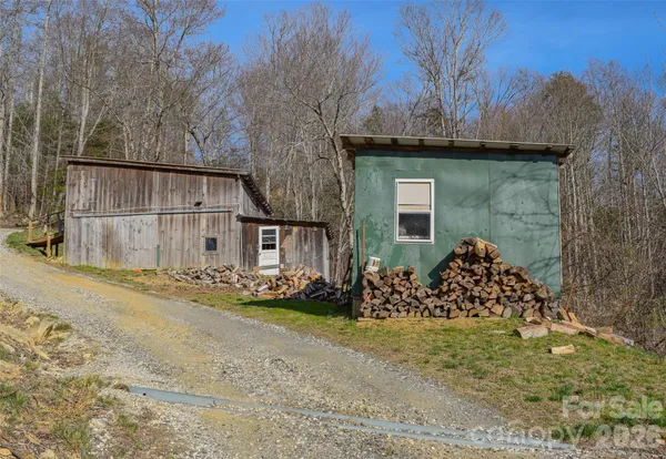 $200,000 | 710 Greasy Creek Road, Bakersville, NC 28705