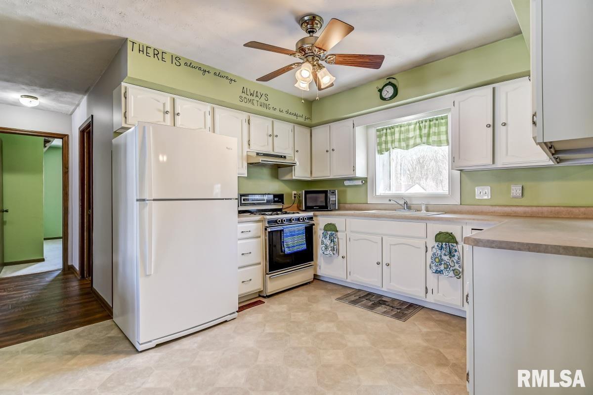 2830 Piper Road Springfield, IL 62707 - Photo 11 of 29
