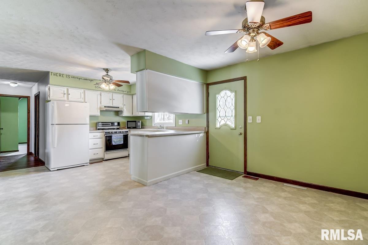 2830 Piper Road Springfield, IL 62707 - Photo 9 of 29